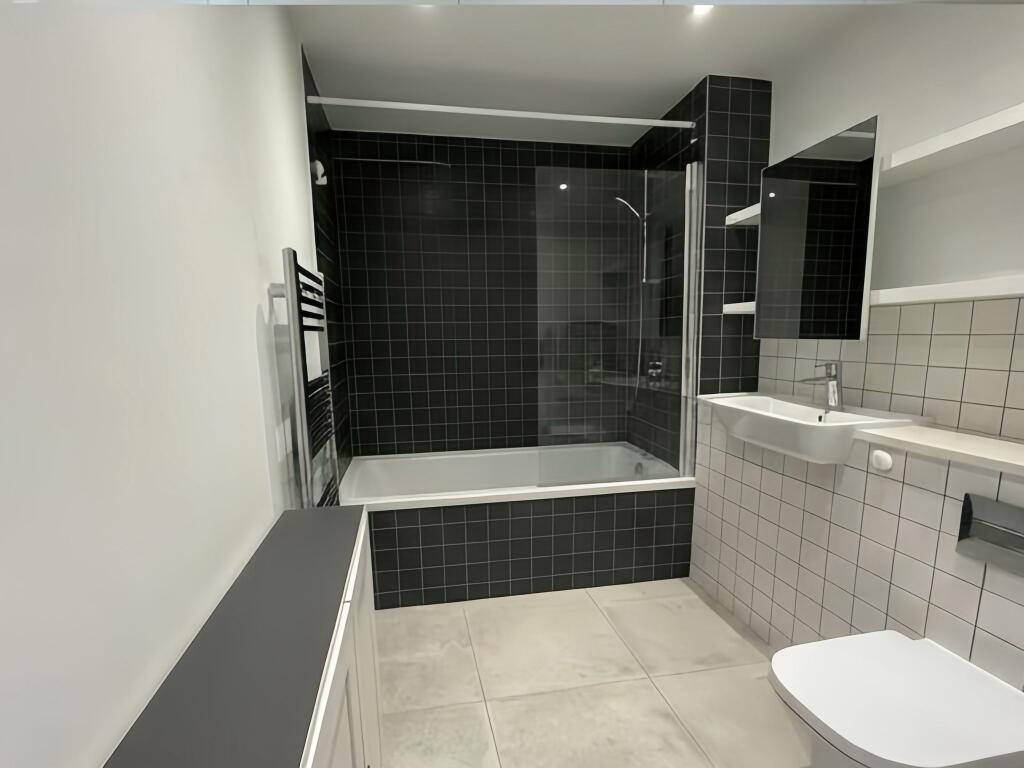 4 bed 1st Floor Flat for rent in London. From Benham & Reeves Lettings - Canary Wharf