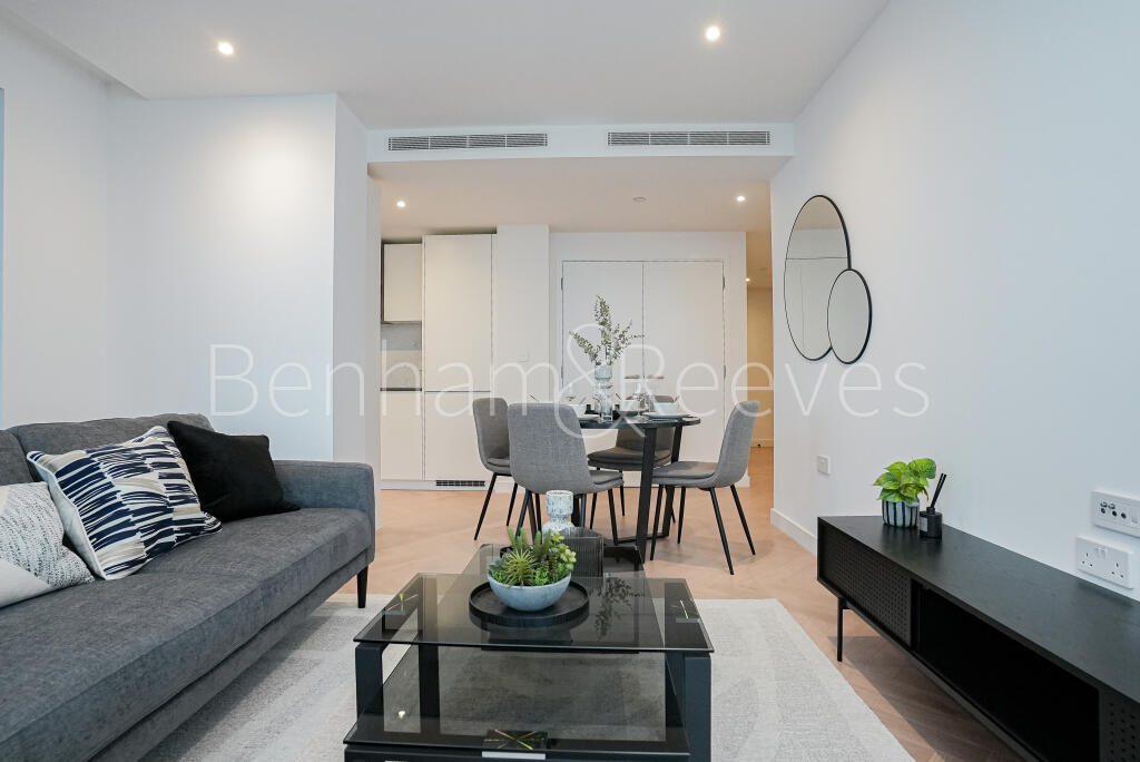 2 bed Apartment for rent in Poplar. From Benham & Reeves Lettings - Canary Wharf