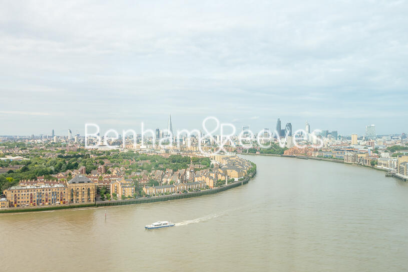 3 bed Apartment for rent in Poplar. From Benham & Reeves Lettings - Canary Wharf