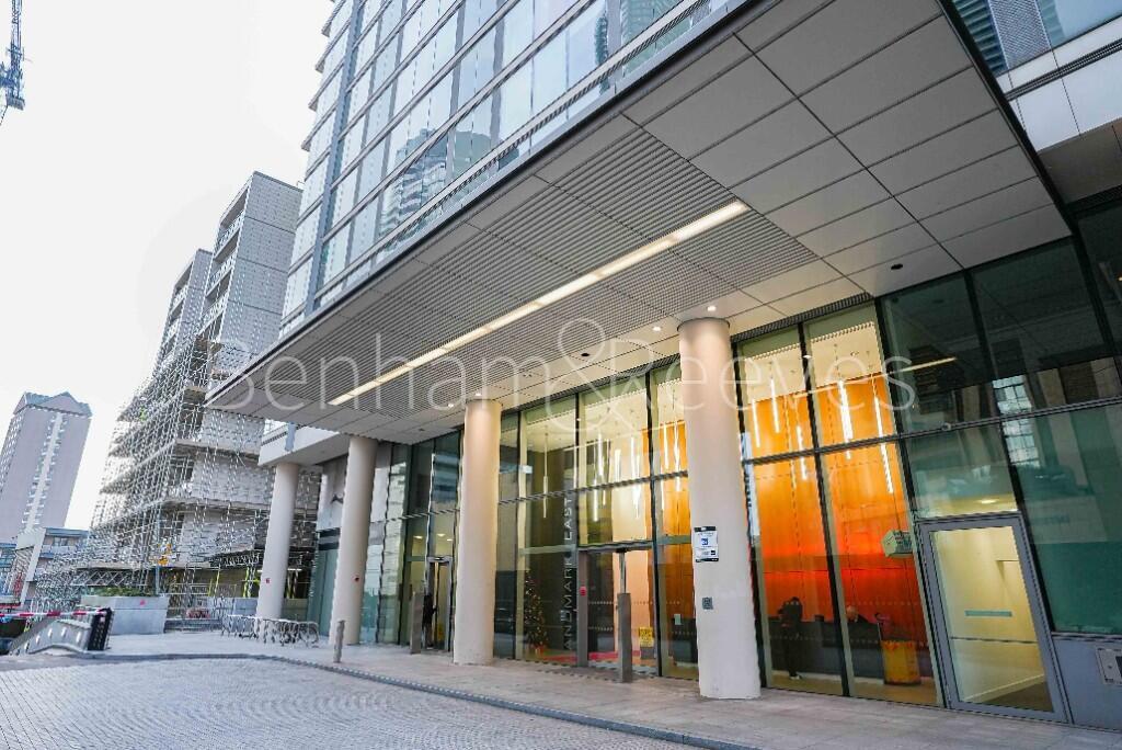 2 bed Apartment for rent in Poplar. From Benham & Reeves Lettings - Canary Wharf