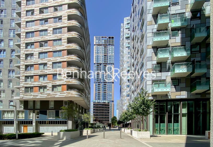 4 bed Studio for rent in Poplar. From Benham & Reeves Lettings - Canary Wharf