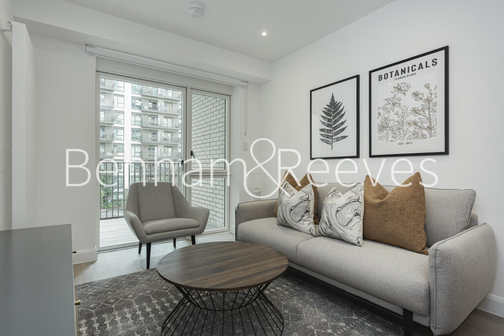 1 bed 1st Floor Flat for rent in West Ham. From Benham & Reeves Lettings - Canary Wharf 1 bed 1st Floor Flat for rent in West Ham. From Benham & Reeves Lettings - Canary Wharf