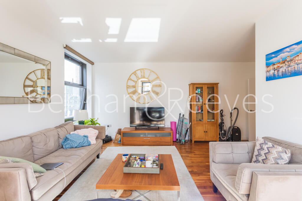 2 bed Apartment for rent in Poplar. From Benham & Reeves Lettings - Canary Wharf