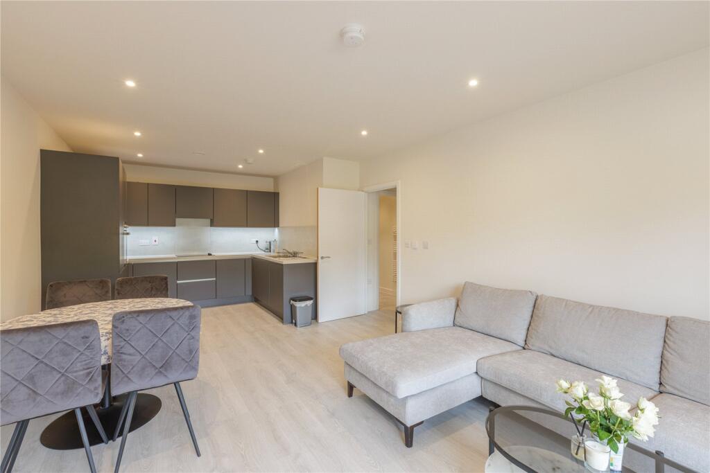 2 bed Apartment for rent in Finchley. From Benham & Reeves - Hampstead - Hampstead