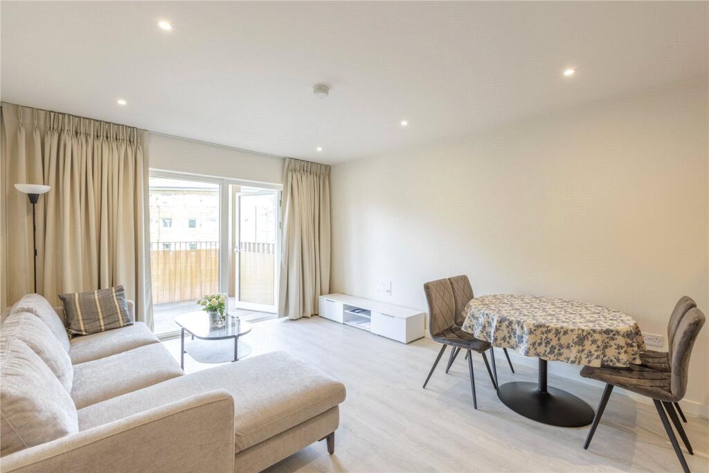 2 bed Apartment for rent in London. From Benham & Reeves - Hampstead - Hampstead