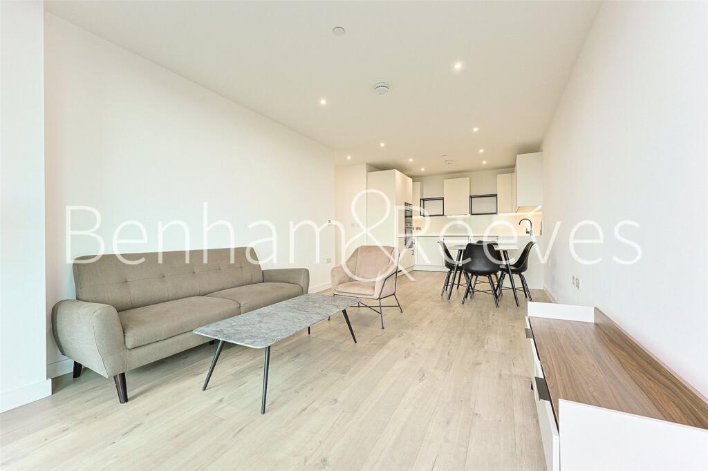 2 bed Apartment for rent in Stoke Newington. From Benham & Reeves- Highgate - Highgate