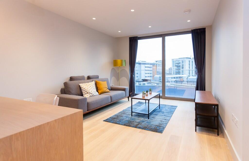 1 bed 1st Floor Flat for rent in London. From Benham & Reeves- Hyde Park - Hyde Park