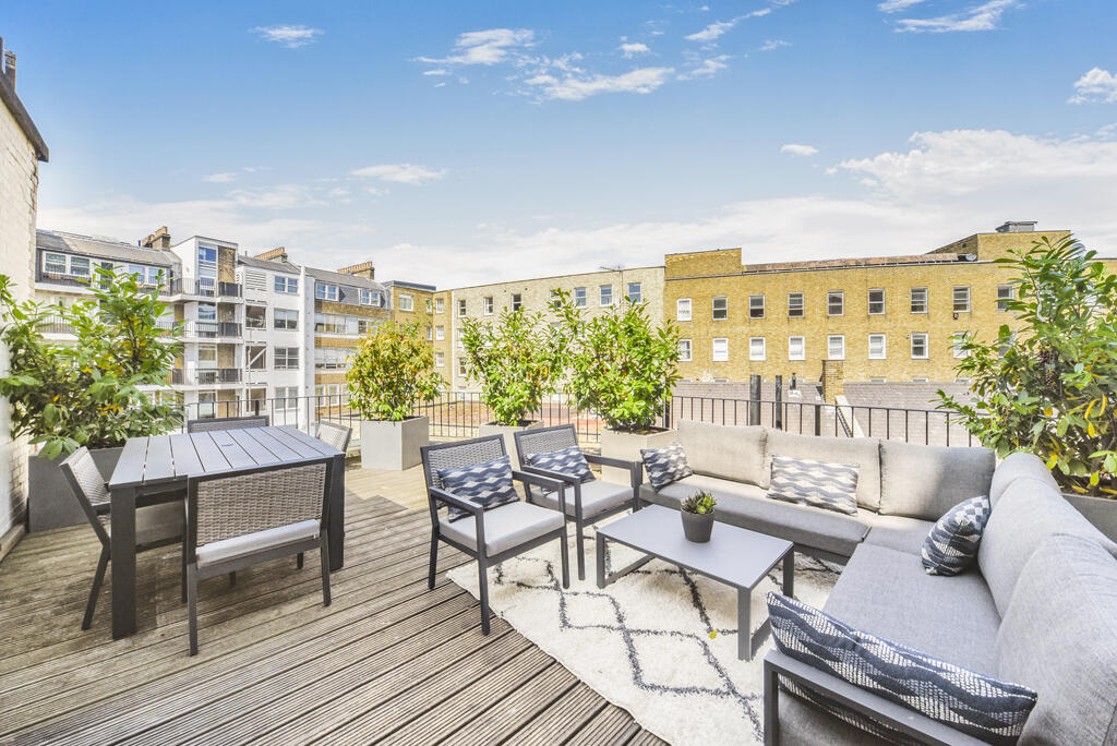 1 bed 1st Floor Flat for rent in London. From Benham & Reeves- Hyde Park - Hyde Park
