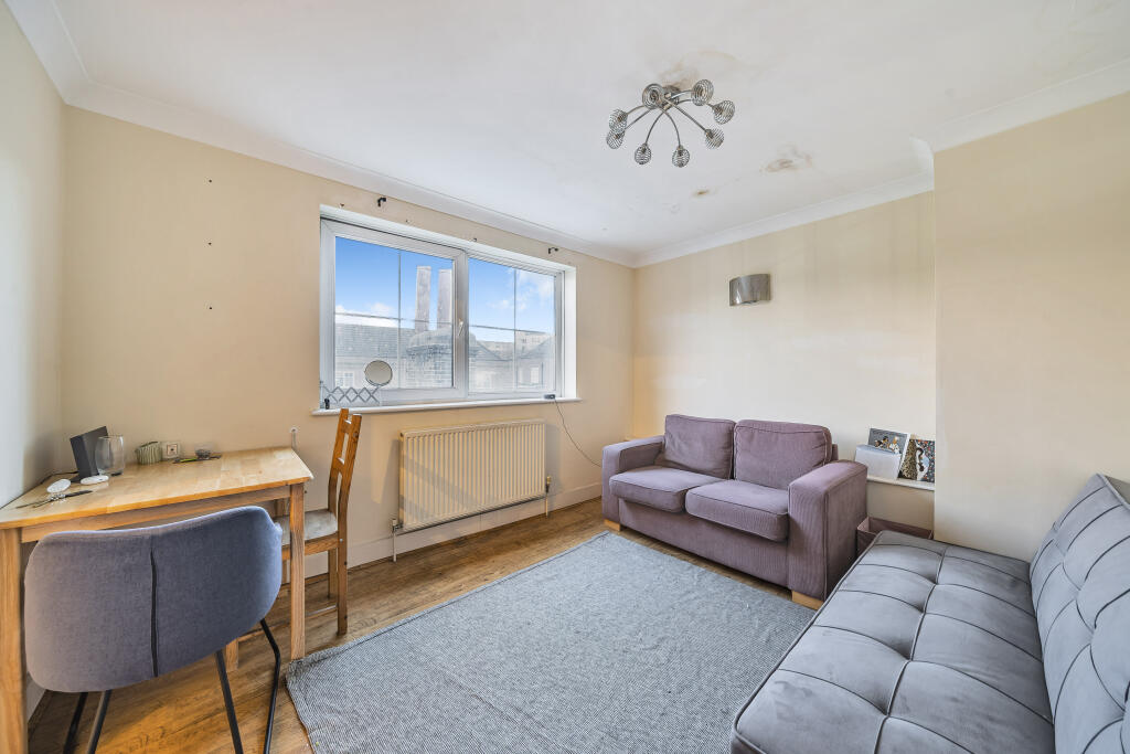 2 bed 1st Floor Flat for rent in London. From Benham & Reeves- Hyde Park - Hyde Park