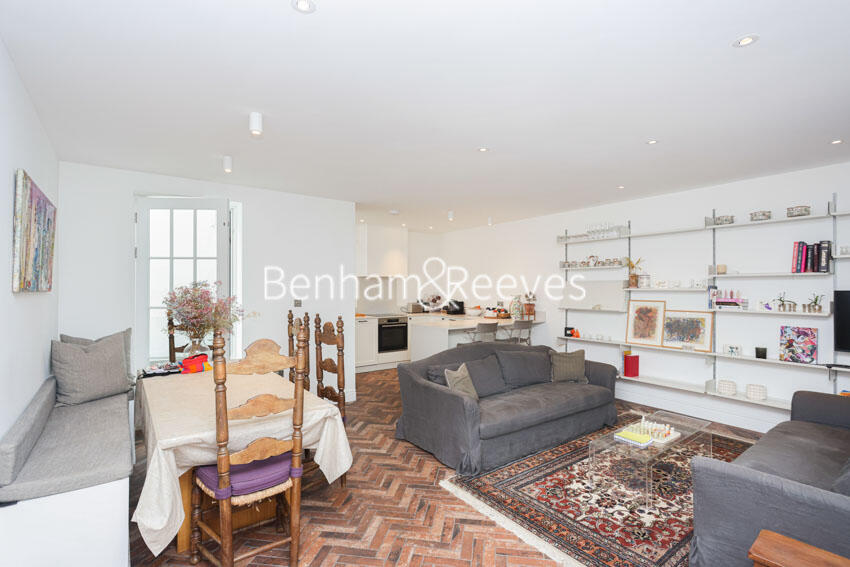 4 bed Apartment for rent in Kensington. From Benham & Reeves Lettings - Kensington