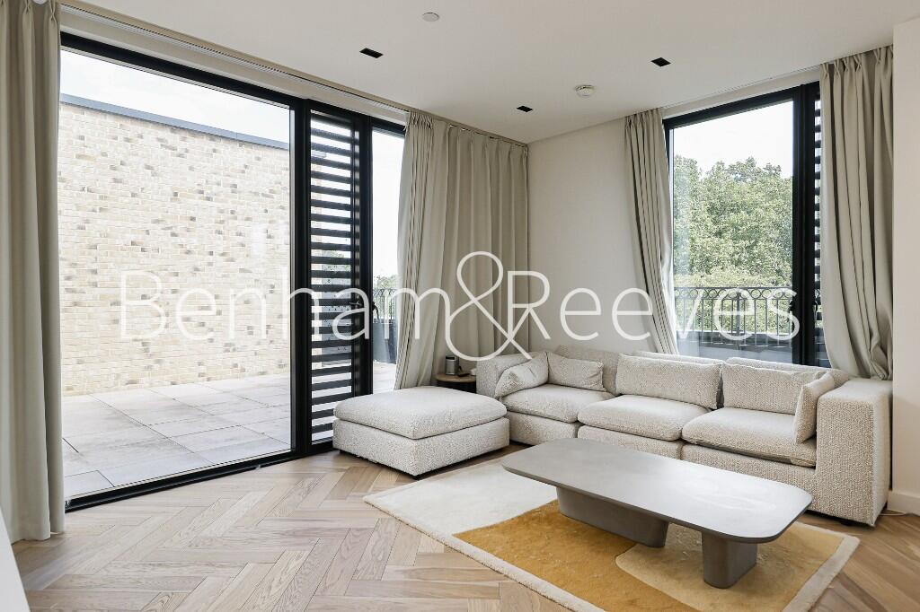 3 bed Apartment for rent in Kensington. From Benham & Reeves- Kensington - Kensington