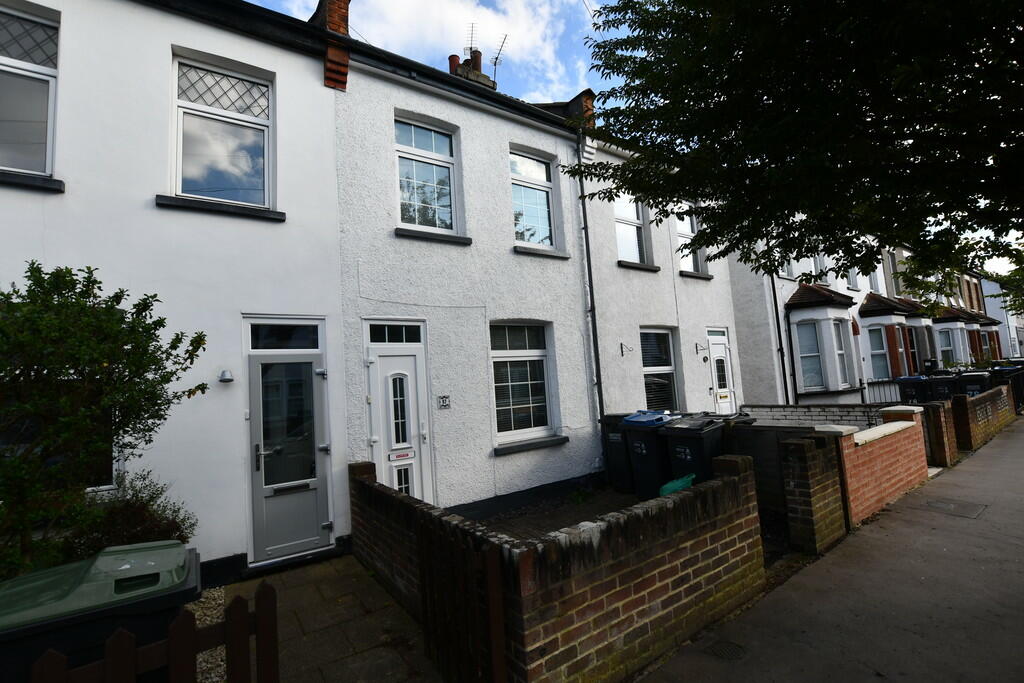 2 bed Mid Terraced House for rent in Croydon. From Benson & Partners - Croydon