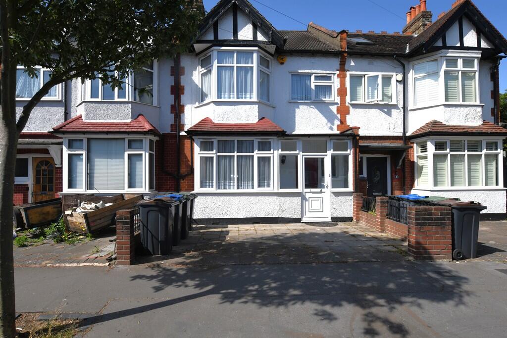 3 bed Semi Detached for rent in Croydon. From Benson & Partners - Croydon