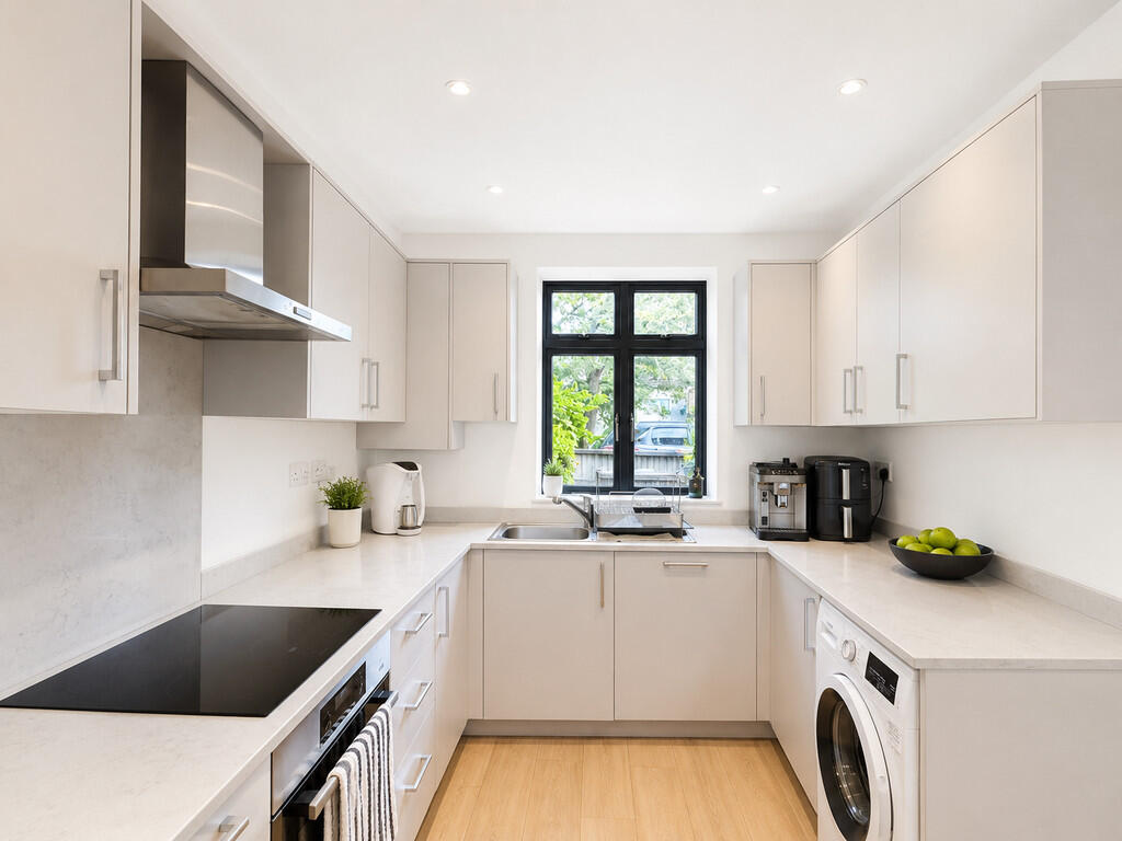 2 bed Apartment for rent in Croydon. From Benson & Partners - Croydon