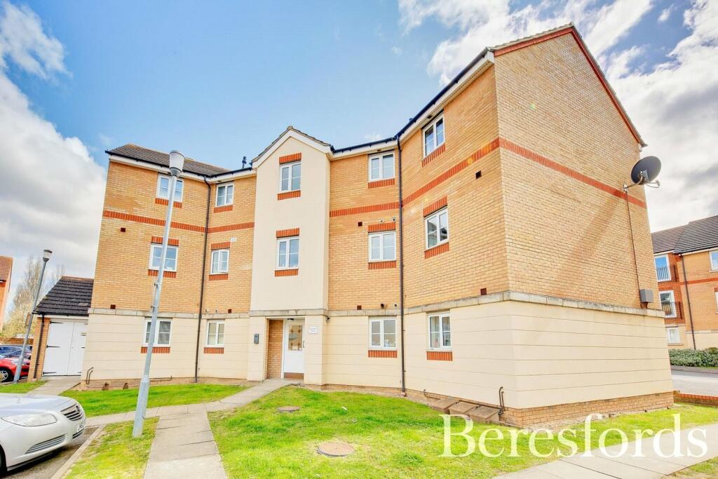 2 bed Apartment for rent in Romford. From Beresfords Lettings - at Havering 