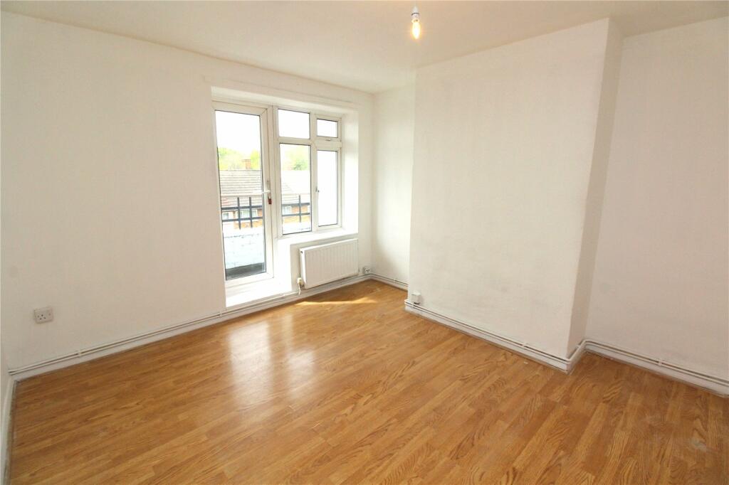 1 bed Apartment for rent in South Weald. From Beresfords Lettings - at Havering 