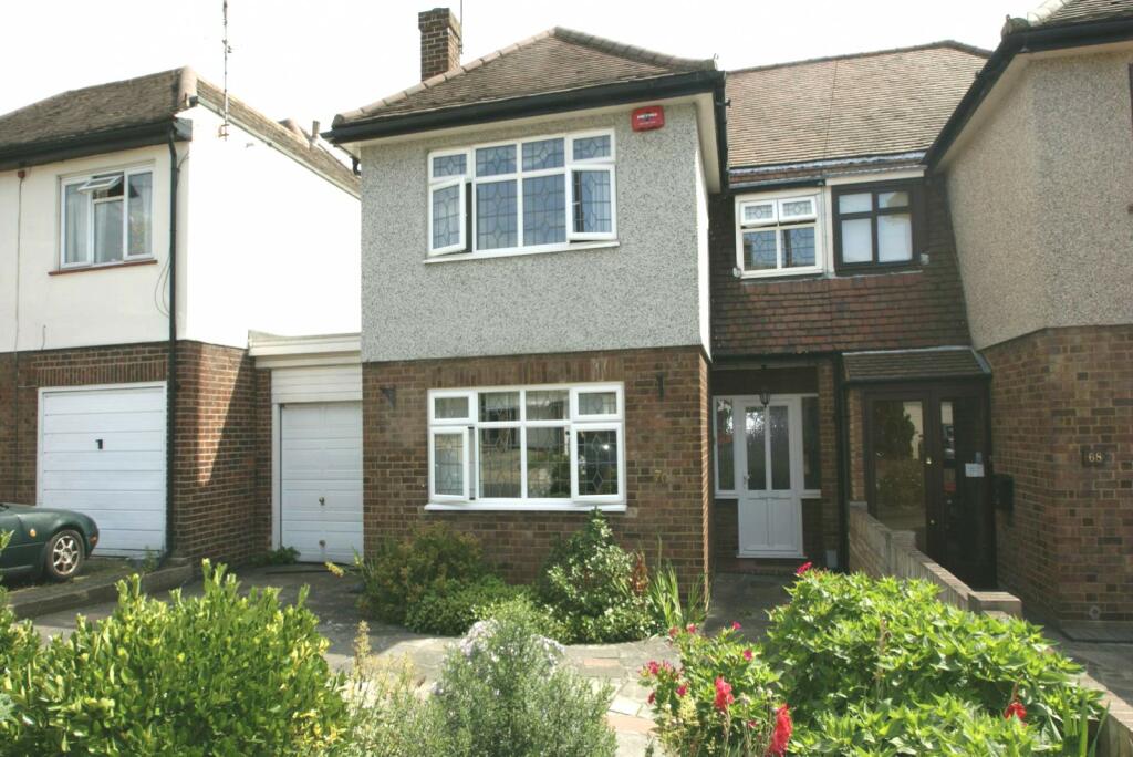 3 bed Semi-Detached House for rent in Upminster. From Beresfords Lettings - at Havering 