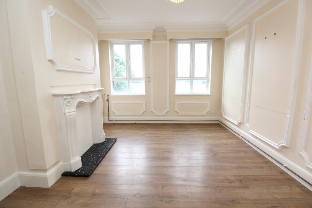 2 bed Apartment for rent in Upminster. From Beresfords - at Upminster