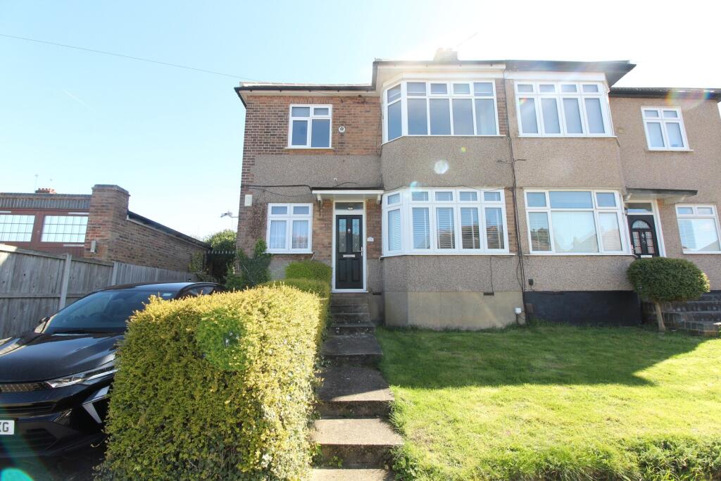 2 bed Apartment for rent in Hornchurch. From Beresfords - at Upminster