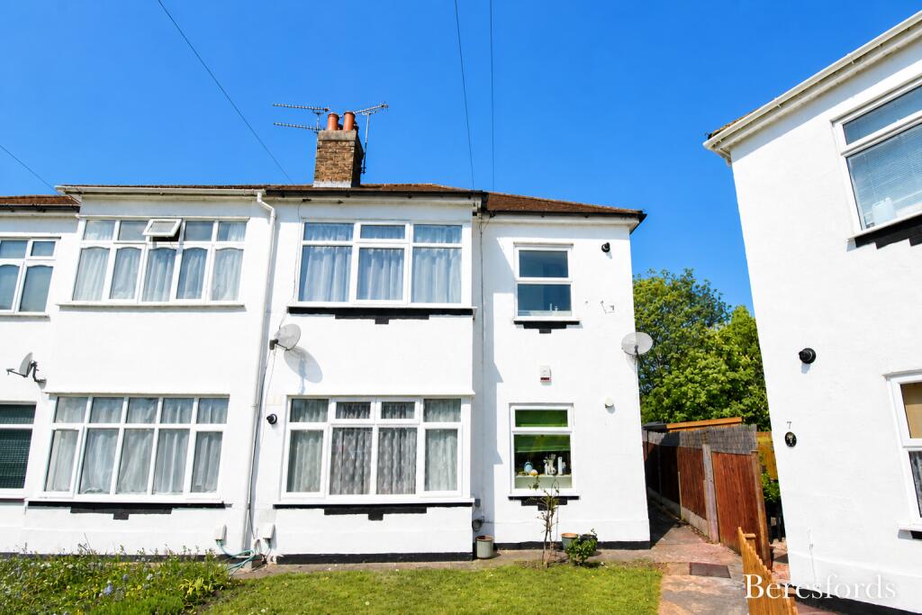 2 bed Annexe for rent in Hornchurch. From Beresfords - at Upminster