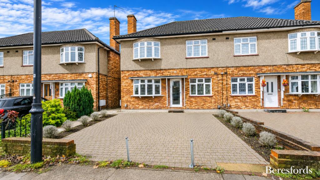 2 bed House (unspecified) for rent in Romford. From Beresfords - at Upminster 2 bed House (unspecified) for rent in Romford. From Beresfords - at Upminster