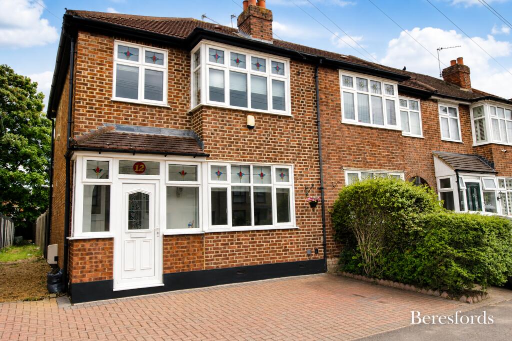 3 bed End of Terrace for rent in Romford. From Beresfords - at Upminster