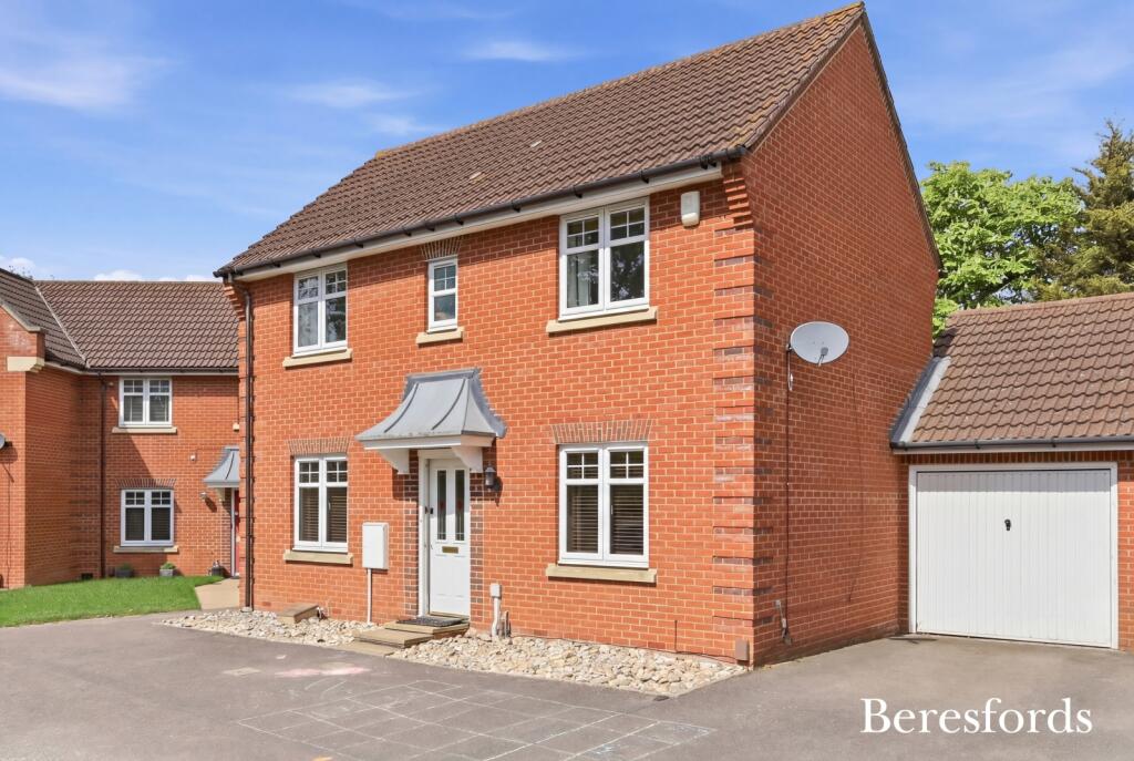 3 bed Detached for rent in Romford. From Beresfords - at Upminster