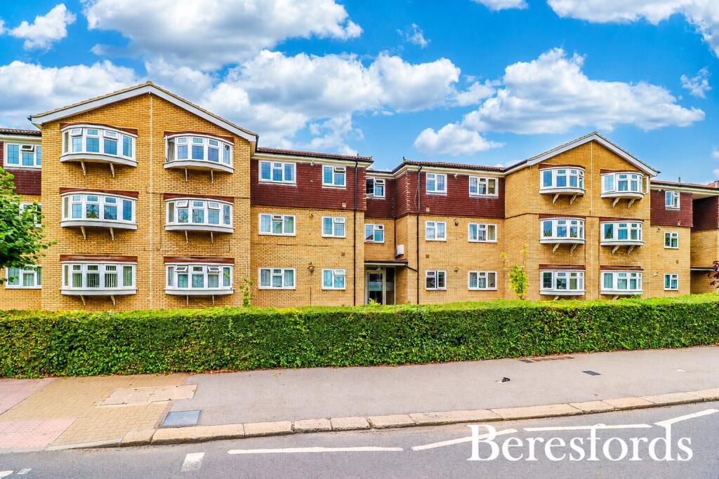2 bed Apartment for rent in Upminster. From Beresfords - at Upminster