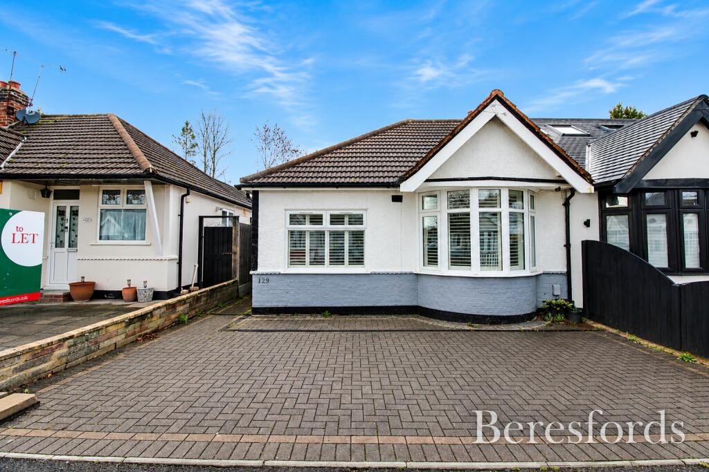 3 bed Bungalow for rent in Upminster. From Beresfords - at Upminster