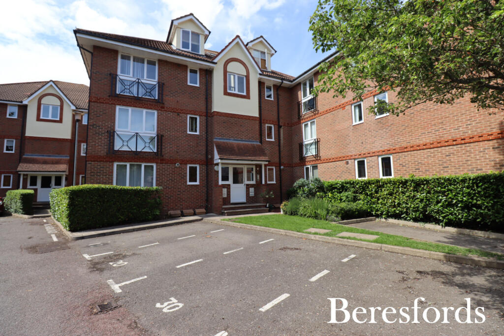 2 bed Apartment for rent in Upminster. From Beresfords - at Upminster