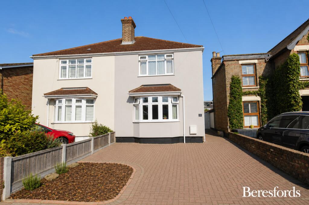 3 bed Semi Detached for rent in Hornchurch. From Beresfords - at Upminster 3 bed Semi Detached for rent in Hornchurch. From Beresfords - at Upminster