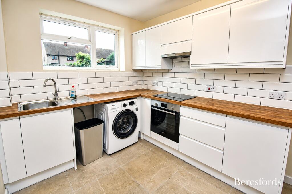 1 bed Apartment for rent in Aveley. From Beresfords - at Upminster