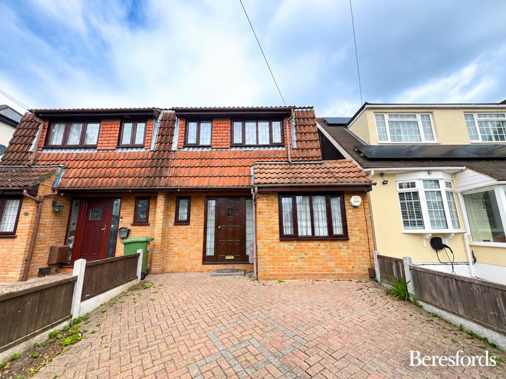 3 bed Semi Detached for rent in South Weald. From Beresfords - at Upminster 3 bed Semi Detached for rent in South Weald. From Beresfords - at Upminster