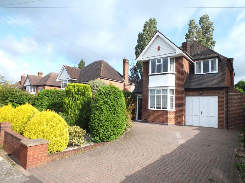 4 bed Link detached house for rent in Sutton Coldfield. From Bergason - Sutton Coldfield