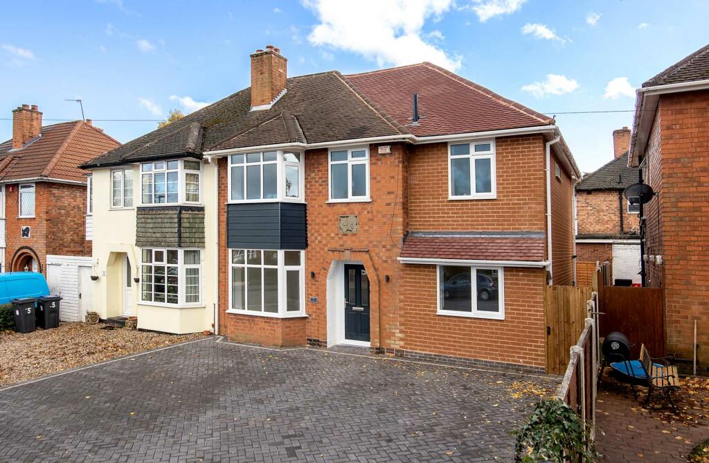 4 bed Semi-Detached House for rent in Sutton Coldfield. From Bergason - Sutton Coldfield