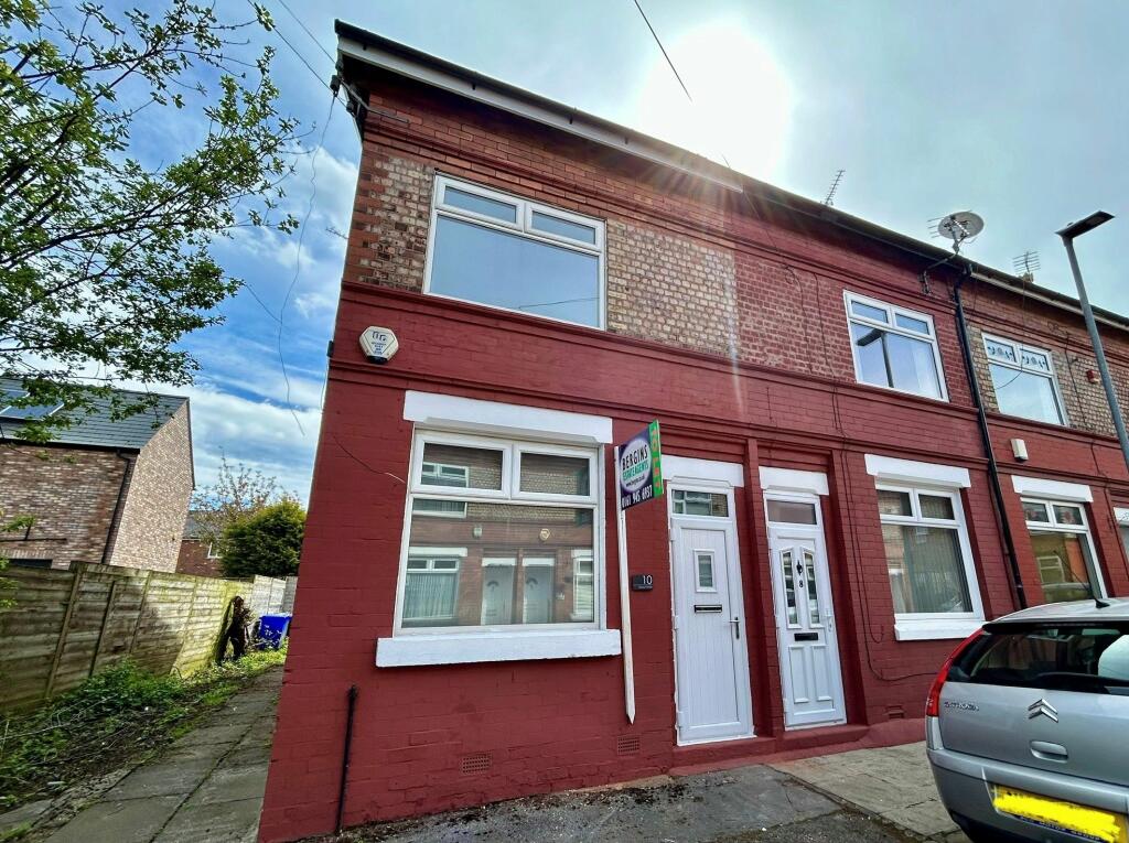 2 bed End Terraced House for rent in Manchester. From Bergins Estate Agents - Manchester - Lettings
