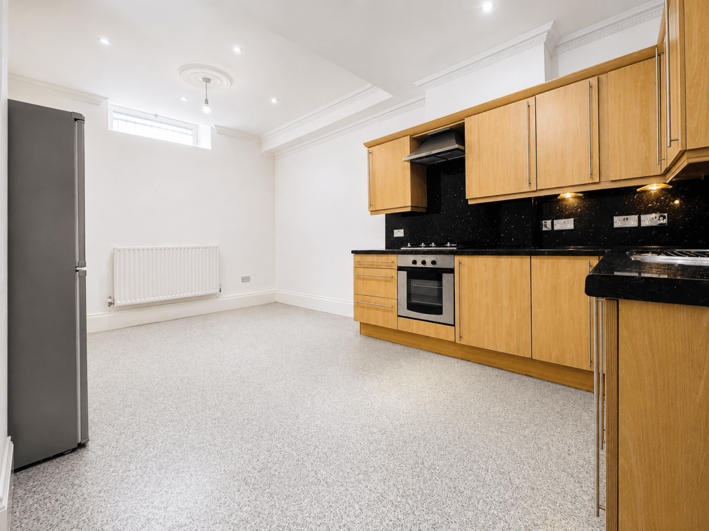 2 bed Apartment for rent in Stoke Newington. From bigmove estate agents - Hackney