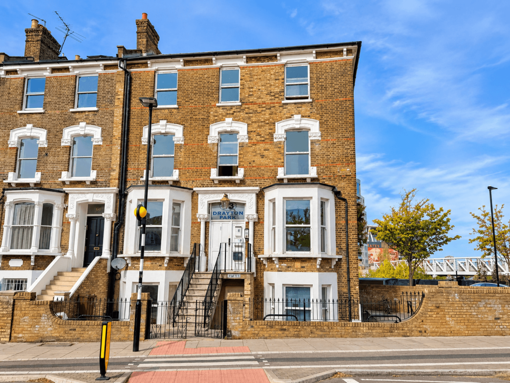 3 bed Apartment for rent in Islington. From bigmove estate agents - Hackney 3 bed Apartment for rent in Islington. From bigmove estate agents - Hackney