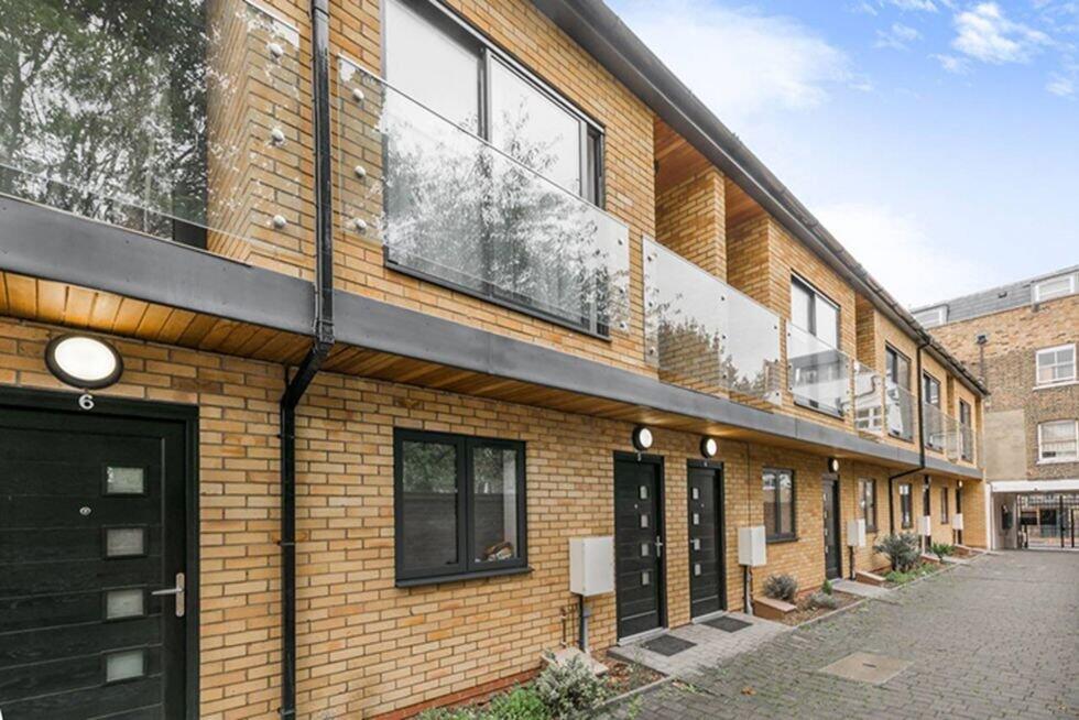 4 bed Mews for rent in Hornsey. From Black Katz - Islington