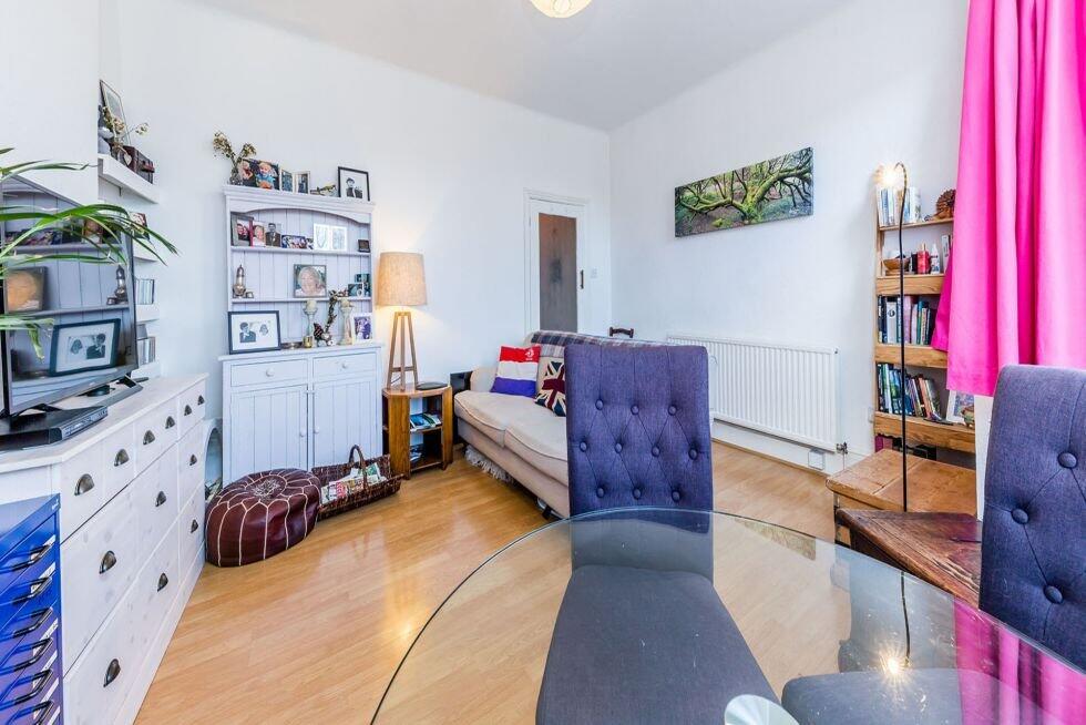 1 bed 1st Floor Flat for rent in Hornsey. From Black Katz - Islington
