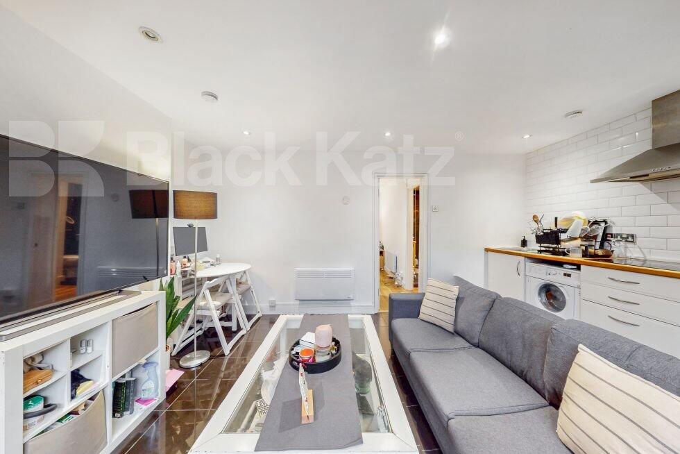 1 bed 1st Floor Flat for rent in Islington. From Black Katz - Islington