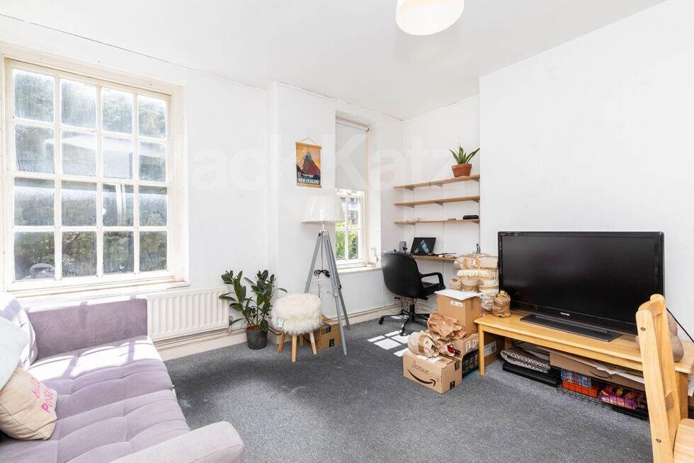 1 bed 1st Floor Flat for rent in Islington. From Black Katz - Islington