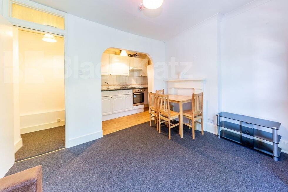 2 bed 1st Floor Flat for rent in Camden Town. From Black Katz - Islington