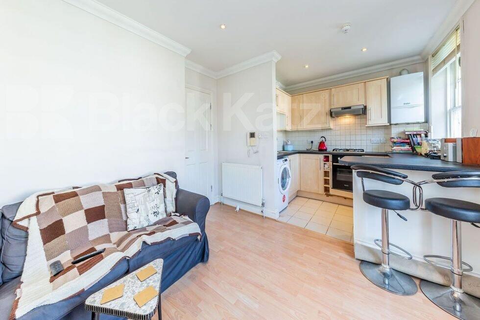 1 bed 1st Floor Flat for rent in Hornsey. From Black Katz - Islington