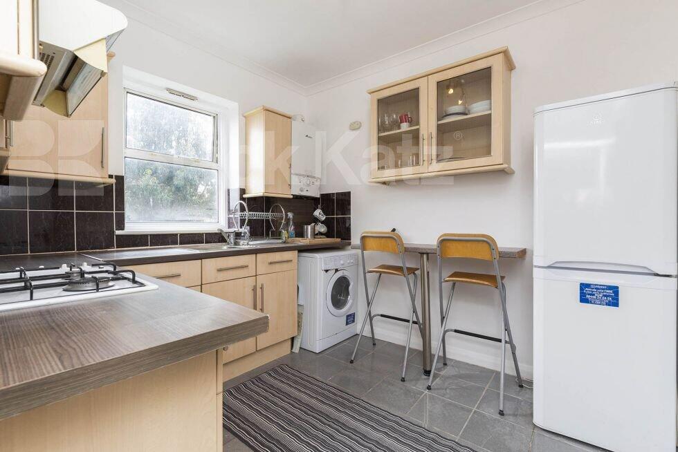 2 bed 1st Floor Flat for rent in Hackney. From Black Katz - Islington