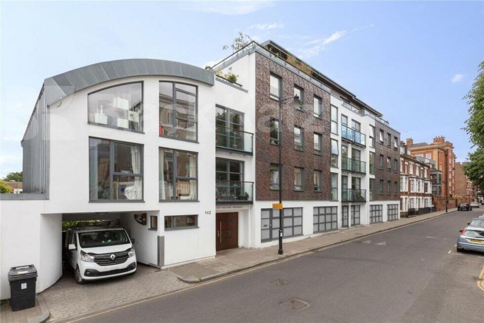 2 bed 1st Floor Flat for rent in Islington. From Black Katz - Islington