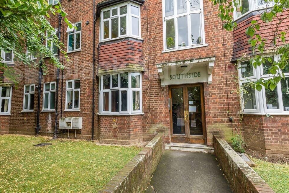 2 bed 1st Floor Flat for rent in Camden Town. From Black Katz - Islington