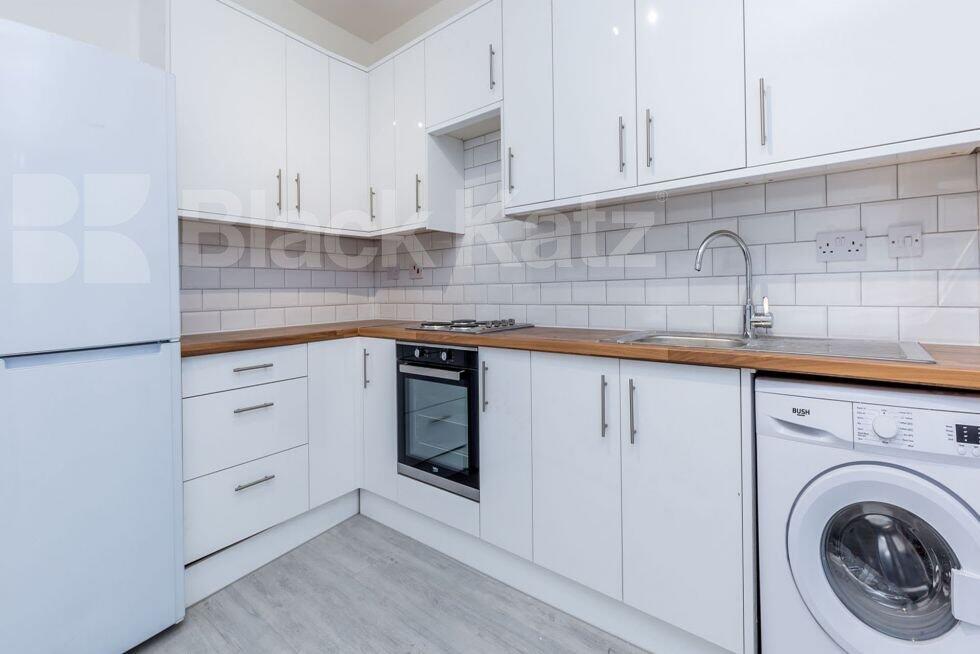 3 bed 1st Floor Flat for rent in Stoke Newington. From Black Katz - Islington