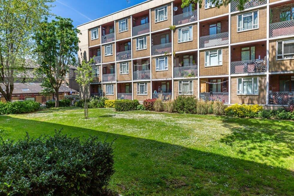 2 bed 1st Floor Flat for rent in Islington. From Black Katz - Islington