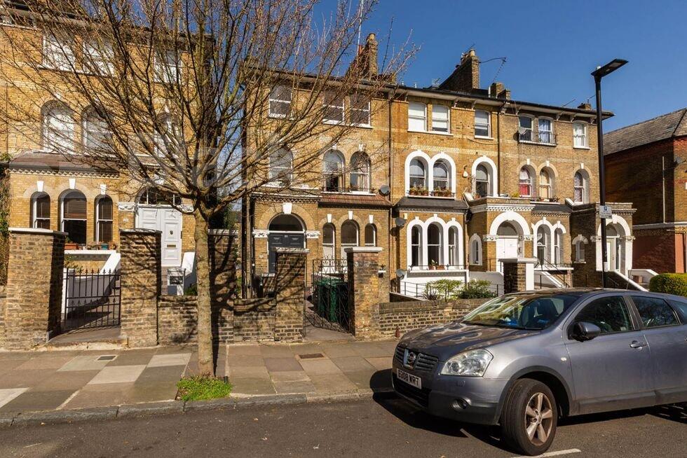 4 bed 1st Floor Flat for rent in Camden Town. From Black Katz - Islington